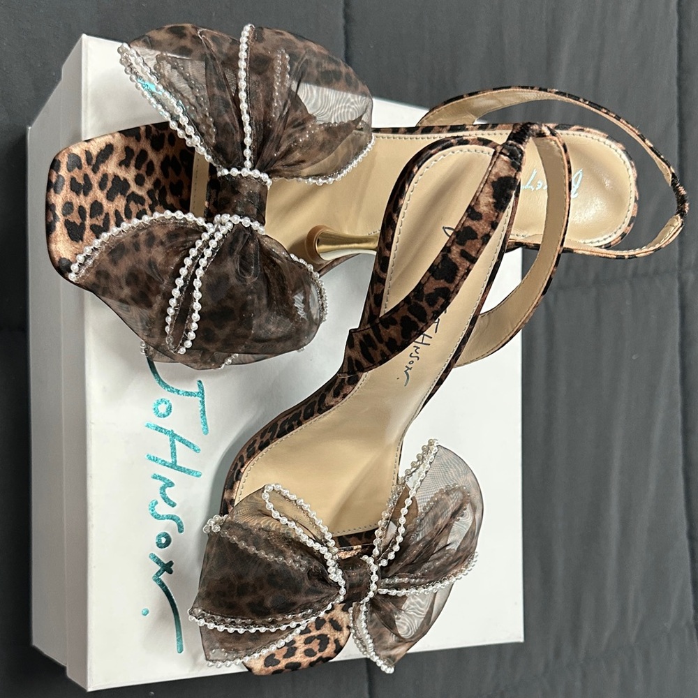 Betsey Johnson Leopard Heels with Sheer Bow - Picture 3 of 4